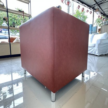 เก้าอี้อาร์มแชร์ เบาะหนัง PU ดึงดุมสีน้ำตาลเข้ม