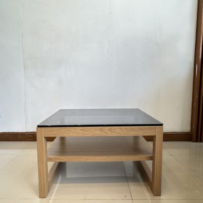 โต๊ะกลาง ท็อปกระจก โครงไม้ MDF สีน้ำตาลลายไม้