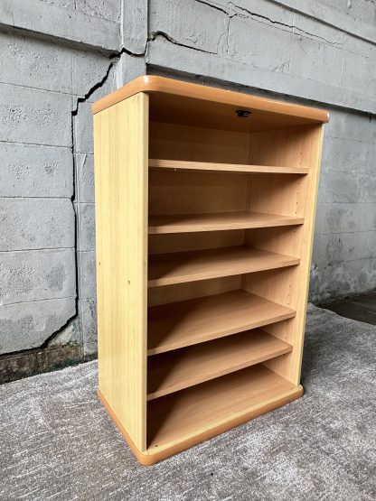 ตู้โชว์ 6 ชั้นวาง โครง MDF สีบีชลายไม้