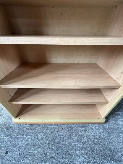 ตู้โชว์ 6 ชั้นวาง โครง MDF สีบีชลายไม้