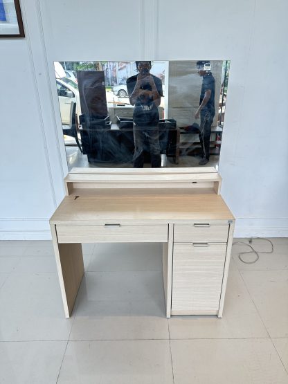 โต๊ะเครื่องแป้ง แบรนด์ SB FURNITURE