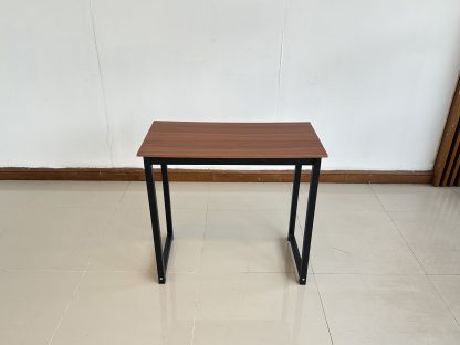โต๊ะทำงาน ท็อปไม้ MDF ลายไม้สีน้ำตาล ขาเหล็กสีดำ