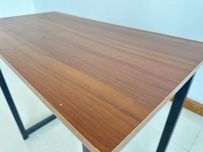 โต๊ะทำงาน ท็อปไม้ MDF ลายไม้สีน้ำตาล ขาเหล็กสีดำ
