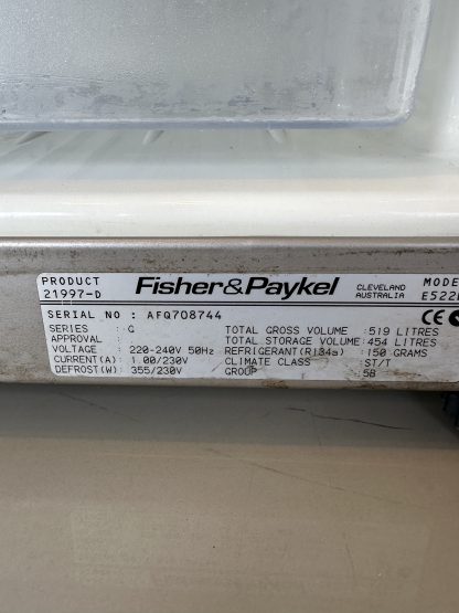 ตู้เย็น 2 ประตู แบรนด์ Fisher & Paykel รุ่น E522BRXFD5S