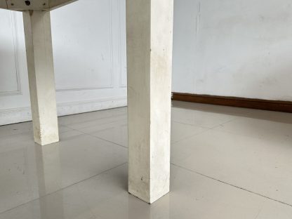 โต๊ะทานอาหาร ท็อปหินอ่อนเทียม ขาไม้จริงสีขาว