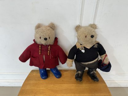 ตุ๊กตาหมีวินเทจ Paddington Bear ชุดกันฝนรองเท้าบูด และ ชุดนักฟุตบอล
