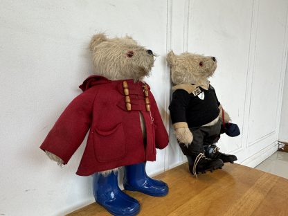 ตุ๊กตาหมีวินเทจ Paddington Bear ชุดกันฝนรองเท้าบูด และ ชุดนักฟุตบอล