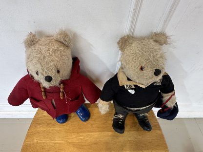 ตุ๊กตาหมีวินเทจ Paddington Bear ชุดกันฝนรองเท้าบูด และ ชุดนักฟุตบอล