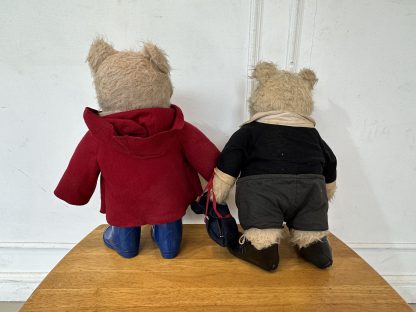 ตุ๊กตาหมีวินเทจ Paddington Bear ชุดกันฝนรองเท้าบูด และ ชุดนักฟุตบอล