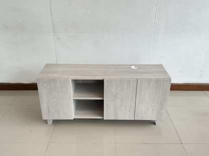 ตู้วางทีวี 3 บานเปิด โครงไม้ MDF ลายไม้สีเทา