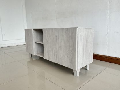 ตู้วางทีวี 3 บานเปิด โครงไม้ MDF ลายไม้สีเทา