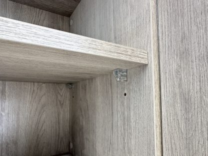 ตู้วางทีวี 3 บานเปิด โครงไม้ MDF ลายไม้สีเทา