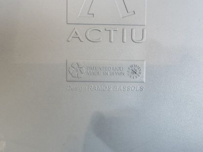 เก้าอี้ แบรนด์ ACTIU (Made in Spain) วัสดุพลาสติก Polypropylene กันแสง UV ได้ Design by RAMOS BASSOLS