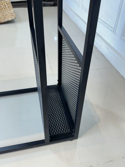 โต๊ะข้าง แบรนด์ IKEA รุ่น FJÄLLBO ท็อปไม้สนสีน้ำตาลเข้ม