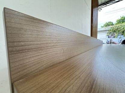 โต๊ะบาร์ ท็อปไม้ MDF สีน้ำตาลลายไม้ ขาเหล็กสีดำ