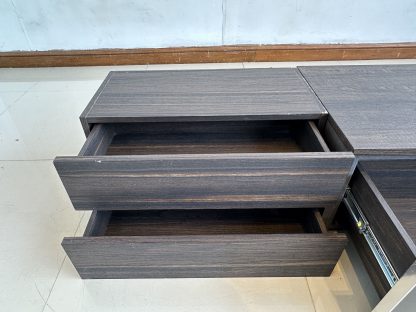 ตู้วางทีวีติดผนัง 3 ลิ้นชัก โครงไม้ MDF สีน้ำตาลลายไม้