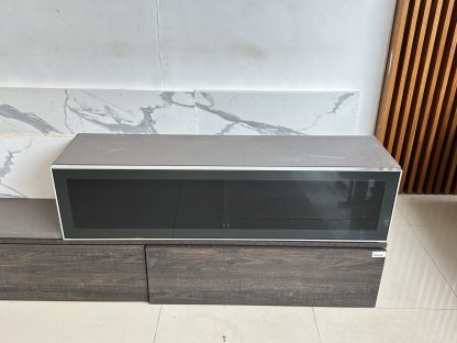 ชุดตู้วางทีวีติดผนัง พร้อมชั้นโชว์ แบรนด์ SB FURNITURE