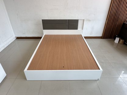 เตียง ขนาด 5 ฟุต แบรนด์ SB FURNITURE