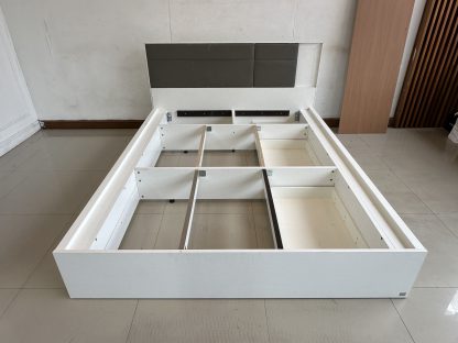 เตียง ขนาด 5 ฟุต แบรนด์ SB FURNITURE