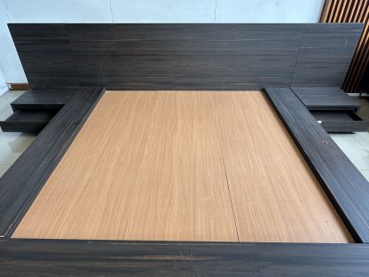 เตียง ขนาด 6 ฟุต แบรนด์ SB FURNITURE พร้อมตู้ข้างเตียง 1 ลิ้นชัก ซ้ายและขวา