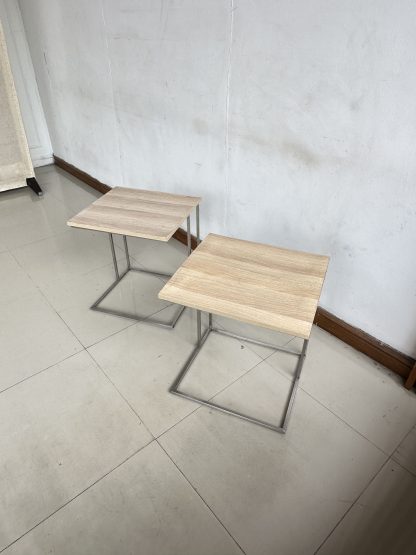 โต๊ะข้าง ท็อปไม้ MDF สีบีชลายไม้ โครงขาสแตนเลส