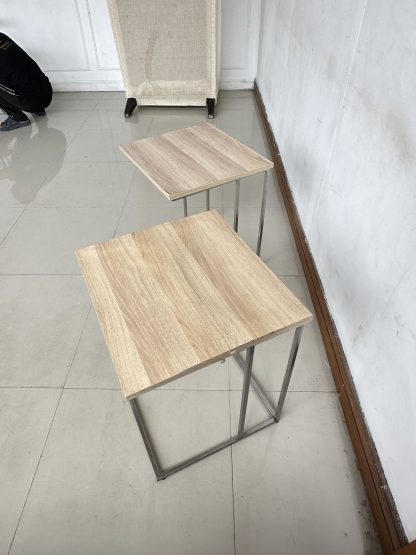โต๊ะข้าง ท็อปไม้ MDF สีบีชลายไม้ โครงขาสแตนเลส