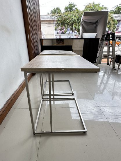 โต๊ะข้าง ท็อปไม้ MDF สีบีชลายไม้ โครงขาสแตนเลส