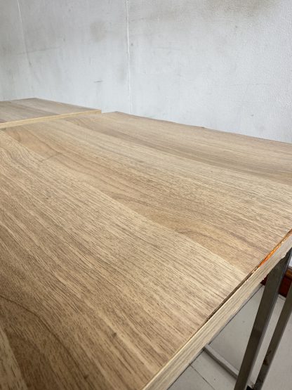 โต๊ะข้าง ท็อปไม้ MDF สีบีชลายไม้ โครงขาสแตนเลส