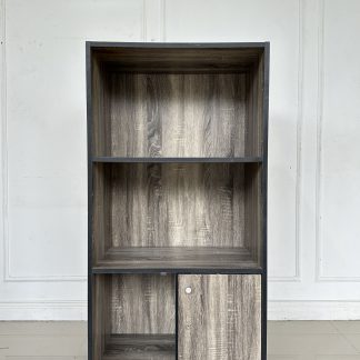 ตู้โชว์ 3 ช่องวางของ…