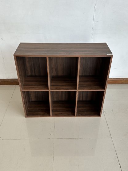 ตู้โชว์ 6 ช่องวางของ โครงไม้ MDF สีน้ำตาลลายไม้