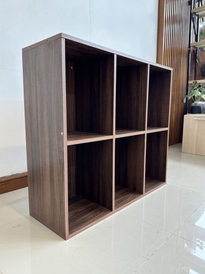 ตู้โชว์ 6 ช่องวางของ โครงไม้ MDF สีน้ำตาลลายไม้