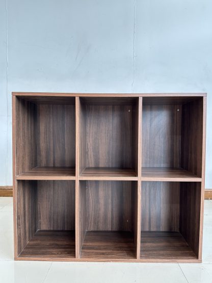 ตู้โชว์ 6 ช่องวางของ โครงไม้ MDF สีน้ำตาลลายไม้