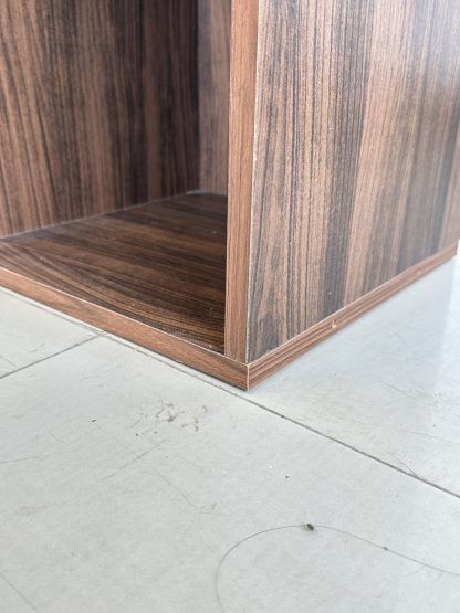 ตู้โชว์ 6 ช่องวางของ โครงไม้ MDF สีน้ำตาลลายไม้