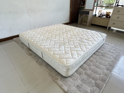 ที่นอน POSTURE SPRING ขนาด 6 ฟุต แบรนด์ SEALY