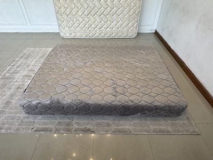 ที่นอนโฟมผสมยางพารา ขนาด 5 ฟุต หุ้มผ้าขนมิ้งสีเทา แบรนด์ SLUMBERLAND รุ่น ELEGANCE