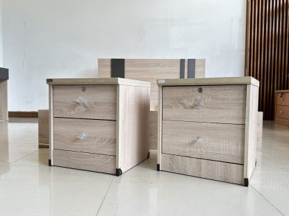 เตียง ขนาด 5 ฟุต โครงไม้ MDF สีบีชลายไม้ พร้อมตู้ข้างเตียง 2 ใบ