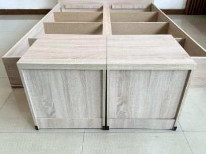 เตียง ขนาด 5 ฟุต โครงไม้ MDF สีบีชลายไม้ พร้อมตู้ข้างเตียง 2 ใบ