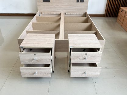 เตียง ขนาด 5 ฟุต โครงไม้ MDF สีบีชลายไม้ พร้อมตู้ข้างเตียง 2 ใบ