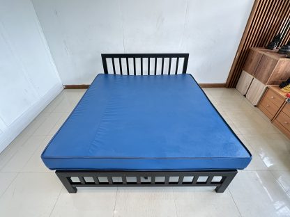 ที่นอนฟองน้ำ ขนาด 6 ฟุต หุ้มหนัง PU สีน้ำเงิน