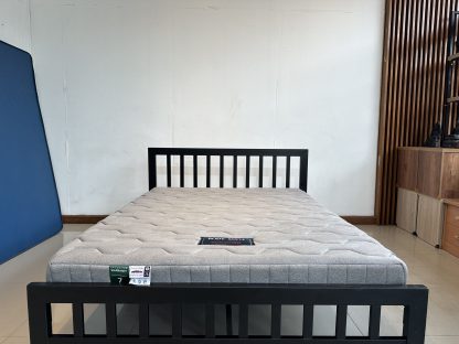 ที่นอนฟองน้ำ ขนาด 5 ฟุต แบรนด์ LUCKY MATTRESS