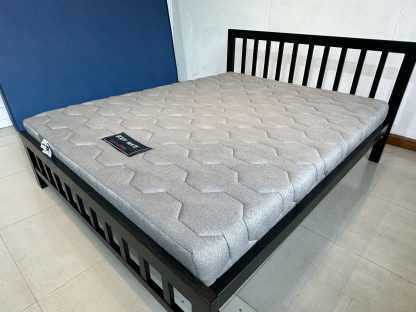 ที่นอนฟองน้ำ ขนาด 5 ฟุต แบรนด์ LUCKY MATTRESS