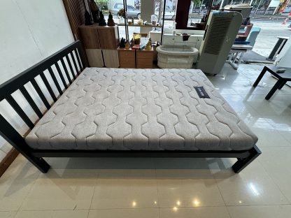 ที่นอนฟองน้ำ ขนาด 5 ฟุต แบรนด์ LUCKY MATTRESS