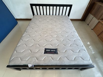 ที่นอนฟองน้ำ ขนาด 5 ฟุต แบรนด์ LUCKY MATTRESS