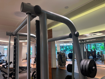 7 เครื่องฝึกสควอทและเบนช์เพรสบรนด์ Technogym