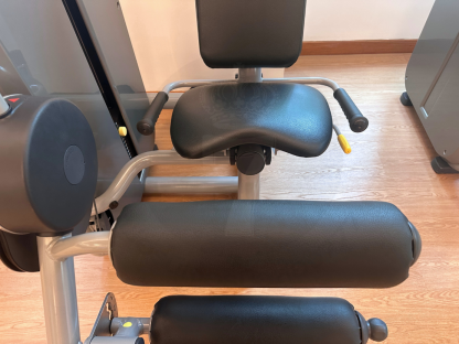 8 เครื่องบริหารขา แบรนด์ Technogym (Element Leg Curl)