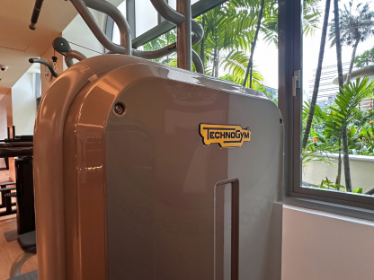 10 สเตชั่นฝึกดึงข้อและจุ่มตัว แบรนด์ Technogym (Element Assis Chin/Dip)