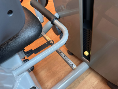 6 เครื่องกดขา แบรนด์ Technogym Element Leg Extention