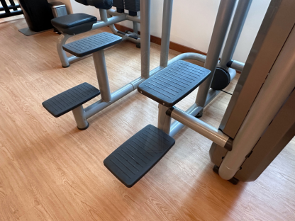 10 สเตชั่นฝึกดึงข้อและจุ่มตัว แบรนด์ Technogym (Element Assis Chin/Dip)