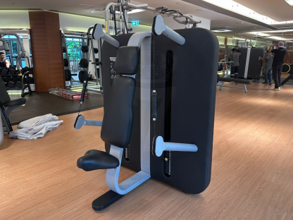13 เครื่องฝึกกล้ามเนื้อส่วนบน แบรนด์ Technogym (Kinesis Press)