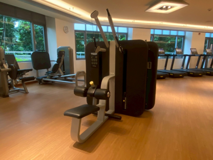 18 เครื่องฝึกกล้ามเนื้อดึงส่วนบน แบรนด์ Technogym (Kinesis Hight Pull)